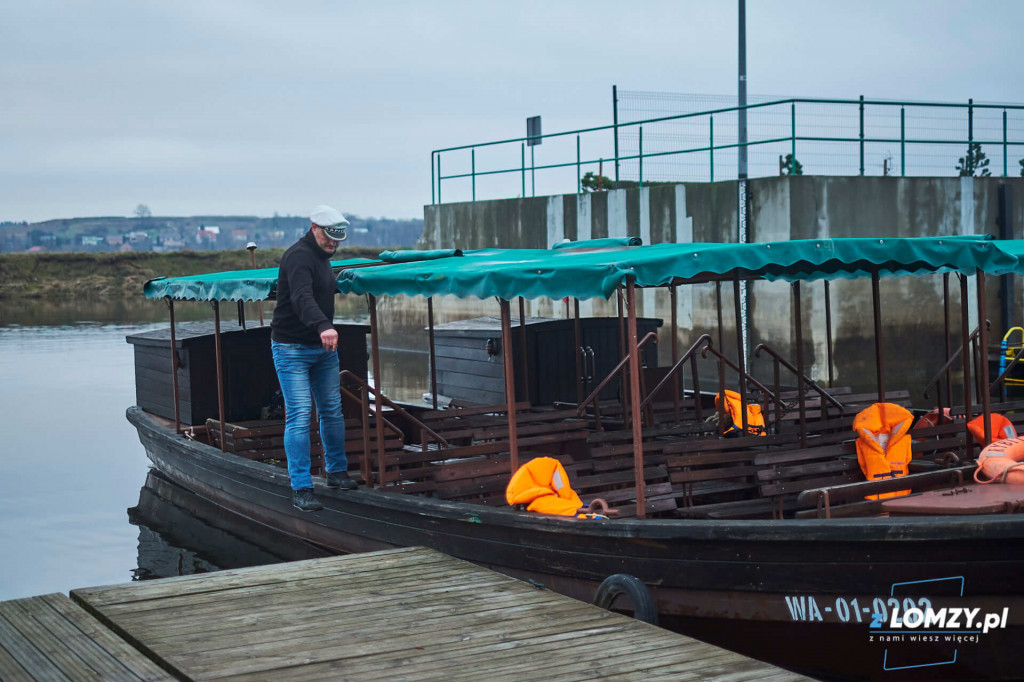 Po 4 dniach żeglugi dobiły do portu! Rybitwa i Kormoran będą pływać po Narwi [FOTO]