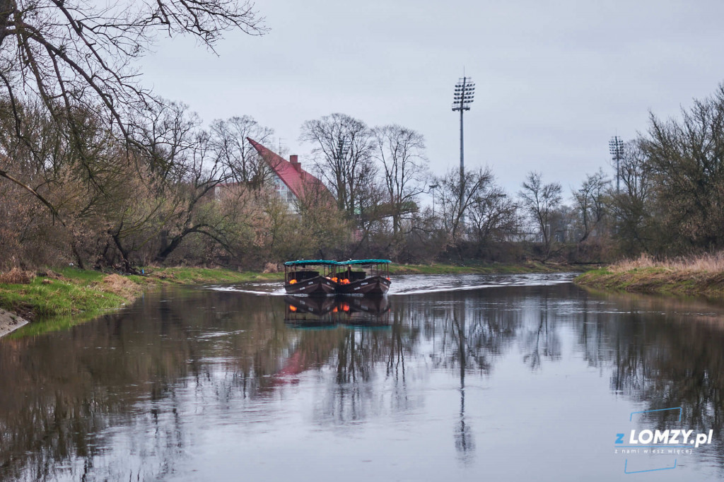 Po 4 dniach żeglugi dobiły do portu! Rybitwa i Kormoran będą pływać po Narwi [FOTO]