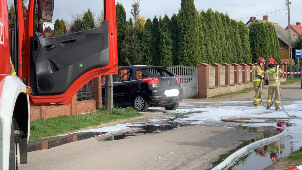 Pożar Citroena tuż przed posesją  [FOTO]