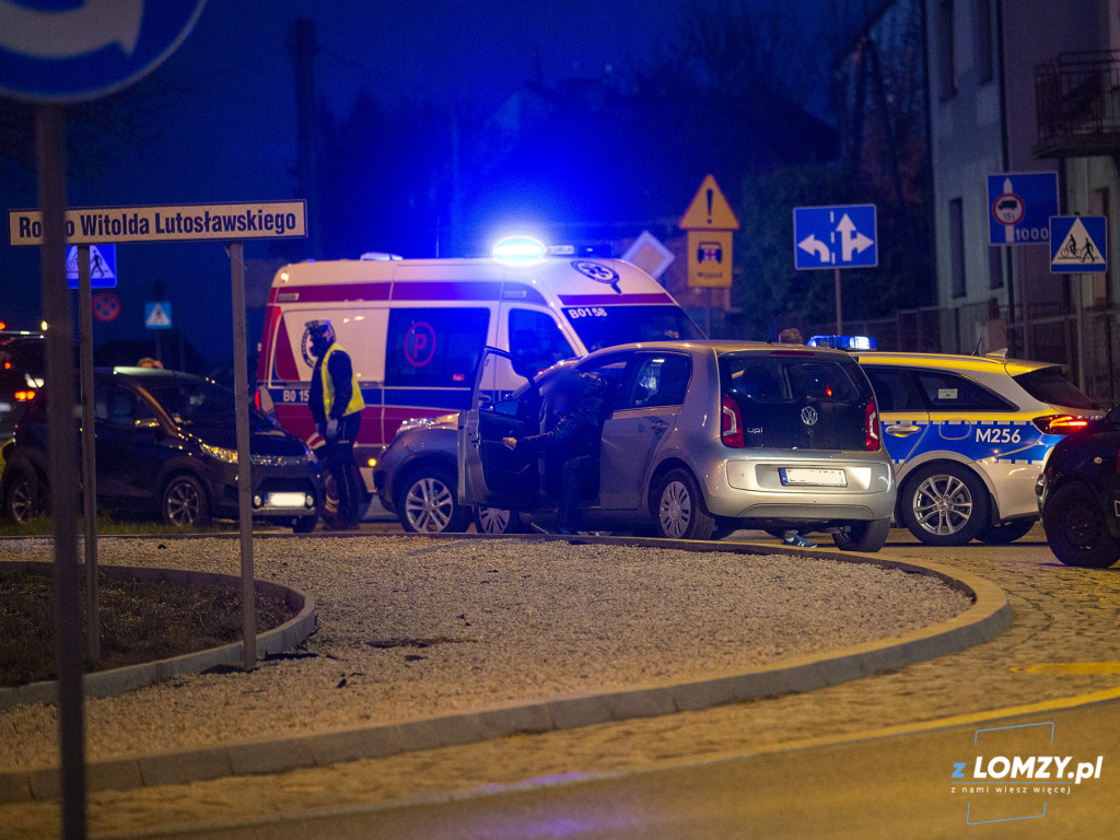 Jedna osoba trafiła do szpitala po zderzeniu przy ZUS [FOTO]