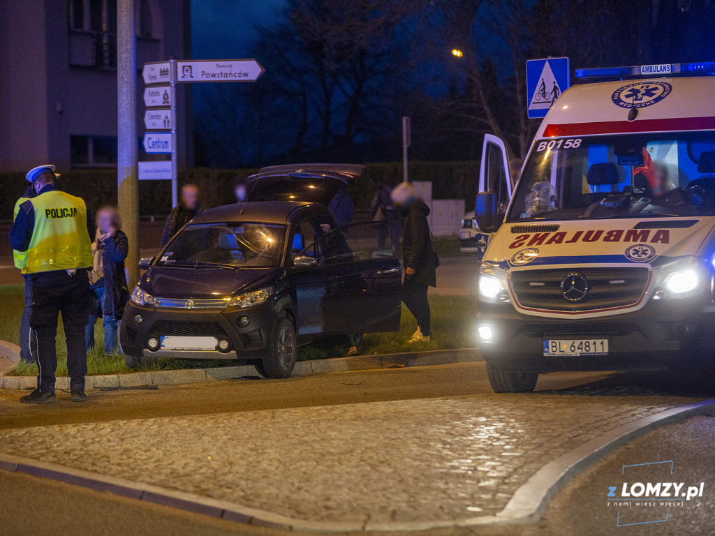 Jedna osoba trafiła do szpitala po zderzeniu przy ZUS [FOTO]