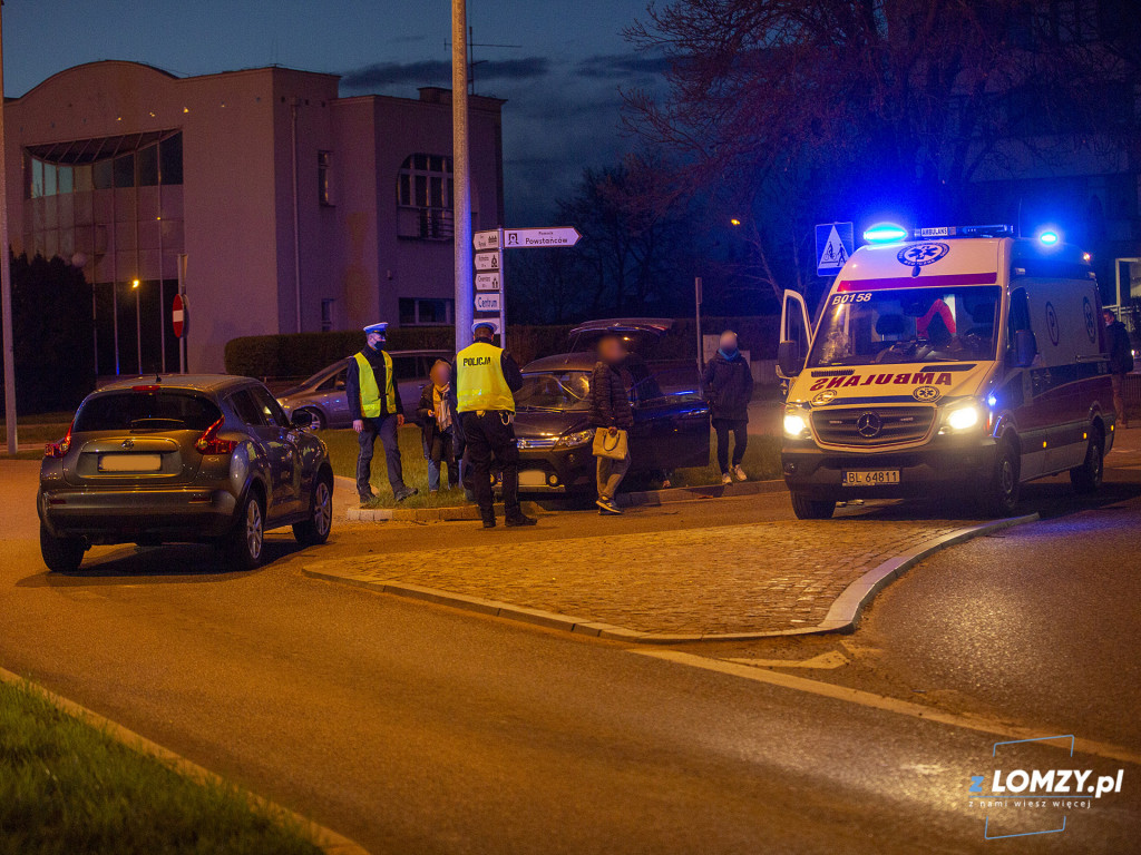 Jedna osoba trafiła do szpitala po zderzeniu przy ZUS [FOTO]