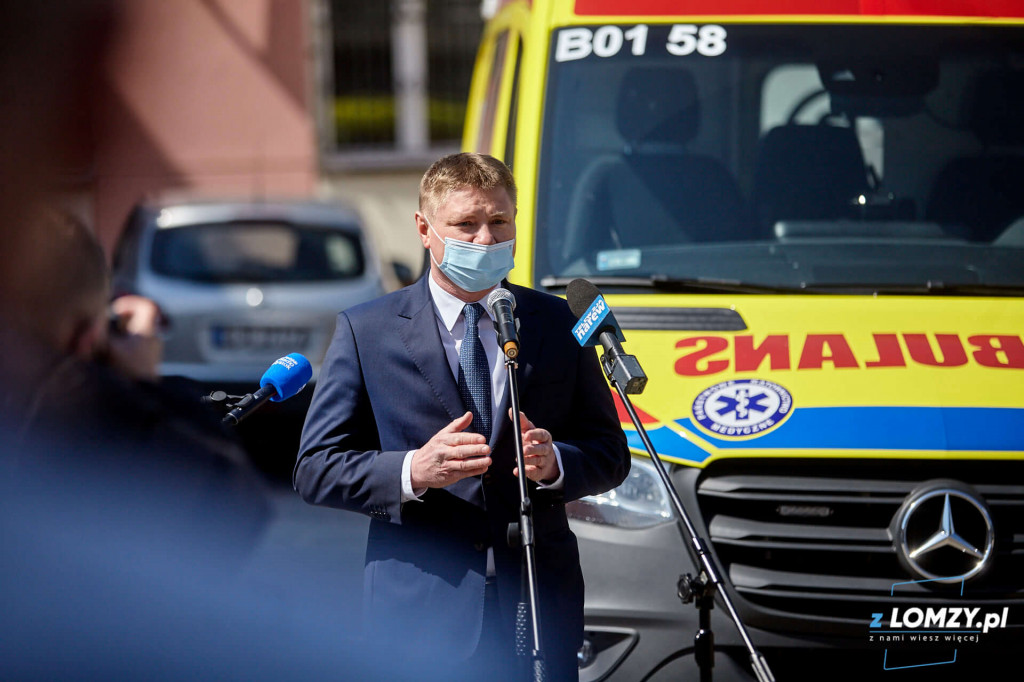 Nowy ambulans trafił do Stacji Pogotowia Ratunkowego w Łomży [FOTO]