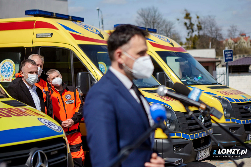 Nowy ambulans trafił do Stacji Pogotowia Ratunkowego w Łomży [FOTO]