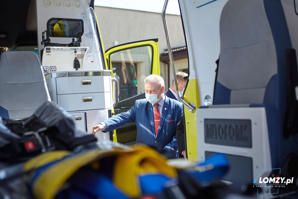 Nowy ambulans trafił do Stacji Pogotowia Ratunkowego w Łomży [FOTO]