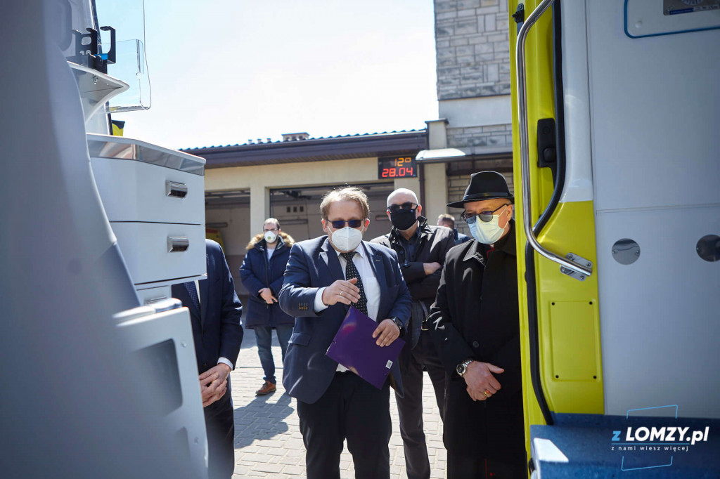 Nowy ambulans trafił do Stacji Pogotowia Ratunkowego w Łomży [FOTO]