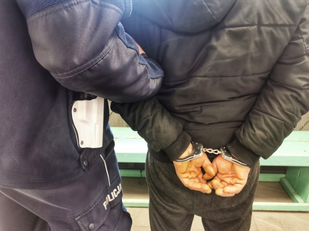 Poszukiwany uciekinier w rękach policji [FOTO]