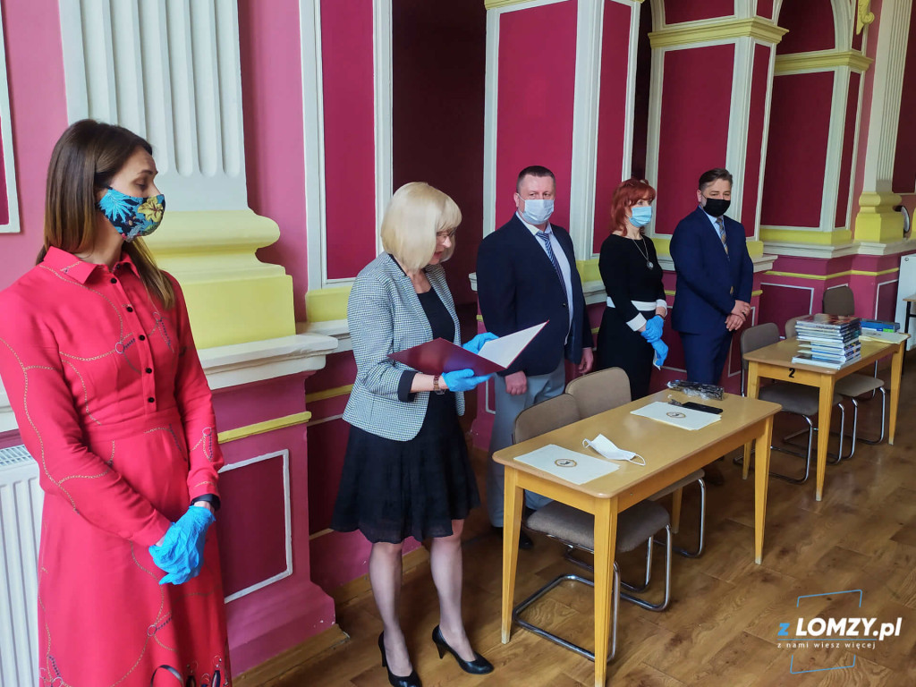 Do dorosłości już tylko jeden krok... Maturzyści zakończyli rok szkolny [FOTO]