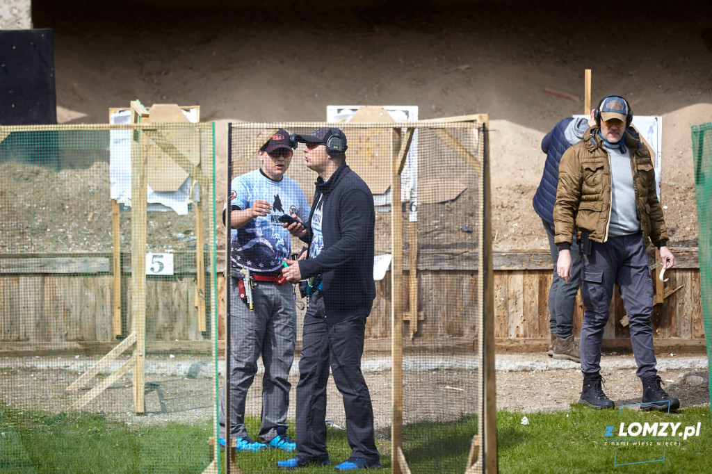 Widowiskowe strzelanie dynamiczne na strzelnicy w Piątnicy [VIDEO i FOTO]