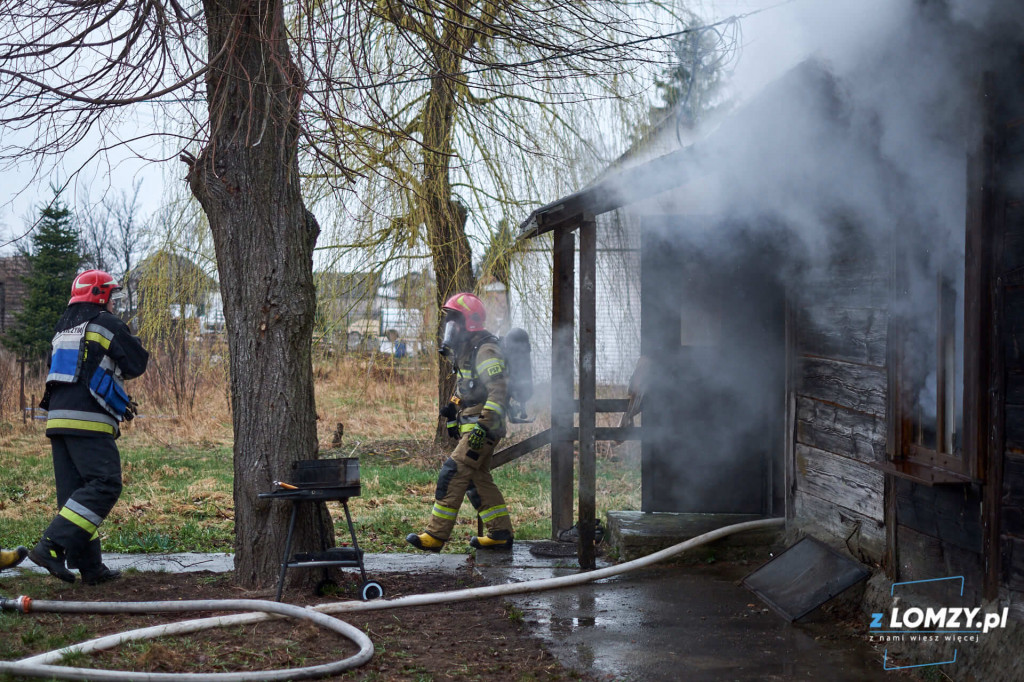 Gdy wszyscy uciekają oni zostają na miejscu! Dzisiaj dzień strażaka! [FOTO]