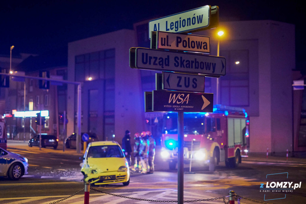 Gdy wszyscy uciekają oni zostają na miejscu! Dzisiaj dzień strażaka! [FOTO]