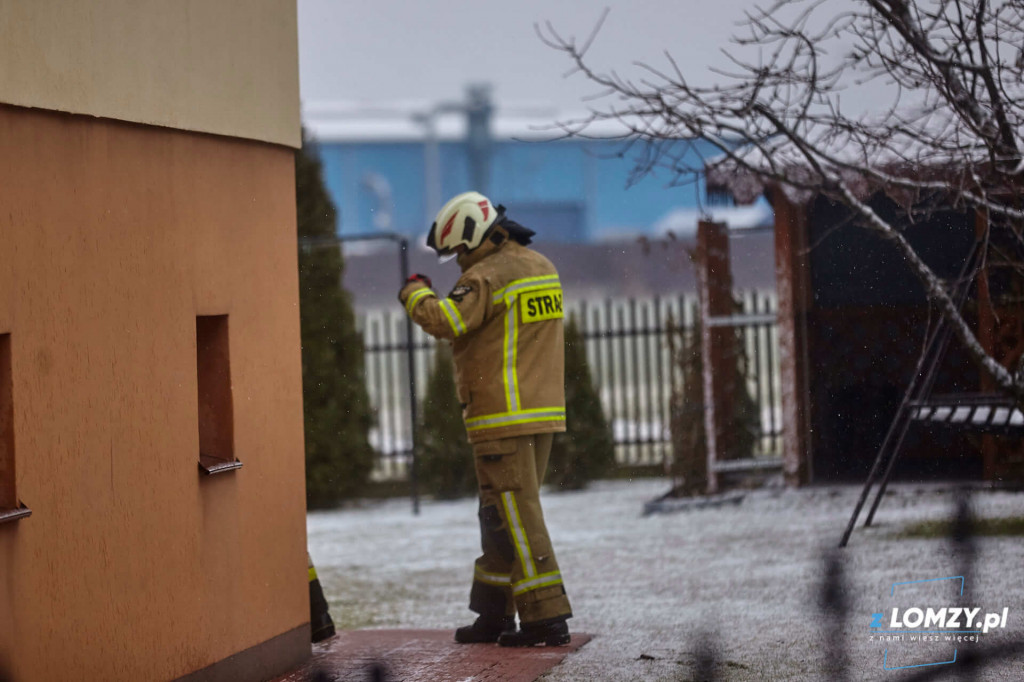 Gdy wszyscy uciekają oni zostają na miejscu! Dzisiaj dzień strażaka! [FOTO]