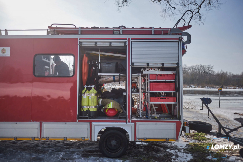 Gdy wszyscy uciekają oni zostają na miejscu! Dzisiaj dzień strażaka! [FOTO]