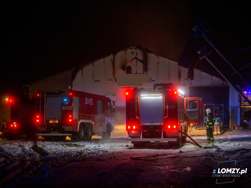 Gdy wszyscy uciekają oni zostają na miejscu! Dzisiaj dzień strażaka! [FOTO]