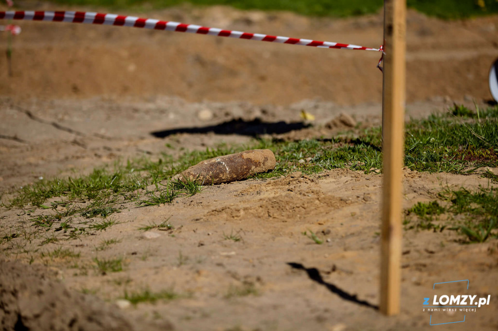 Ewakuacja i podjęcie niewybuchu w Nowogrodzie [VIDEO i FOTO]