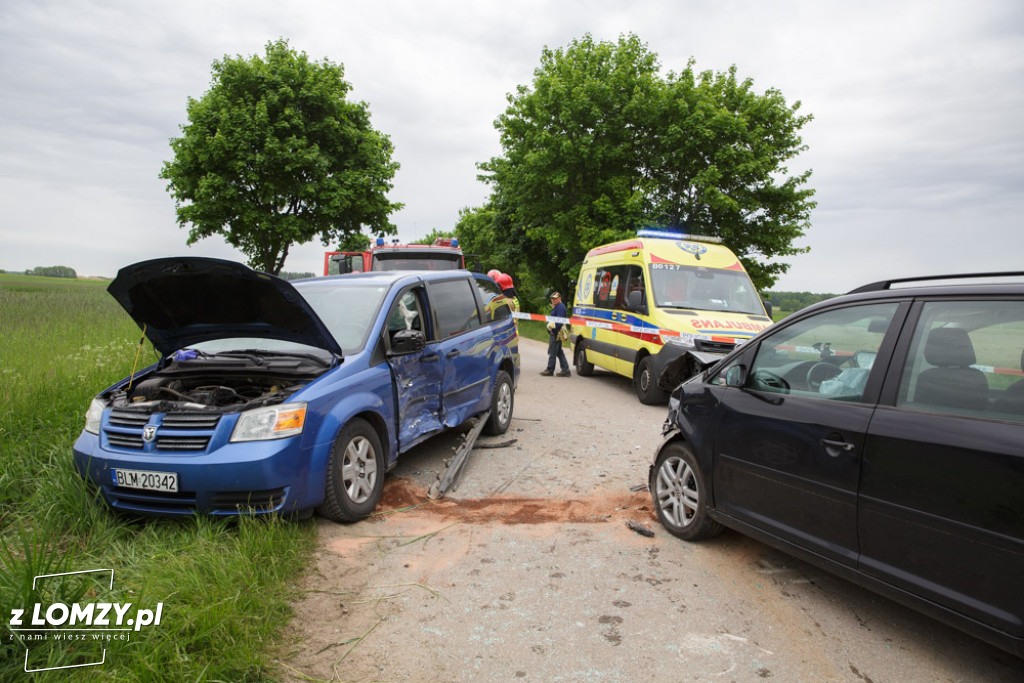 Dwoje dzieci i mężczyzna w szpitalu po wypadku w gminie Jedwabne