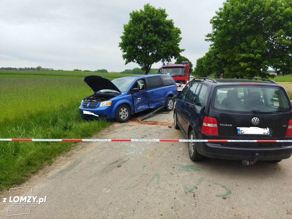 Dwoje dzieci i mężczyzna w szpitalu po wypadku w gminie Jedwabne
