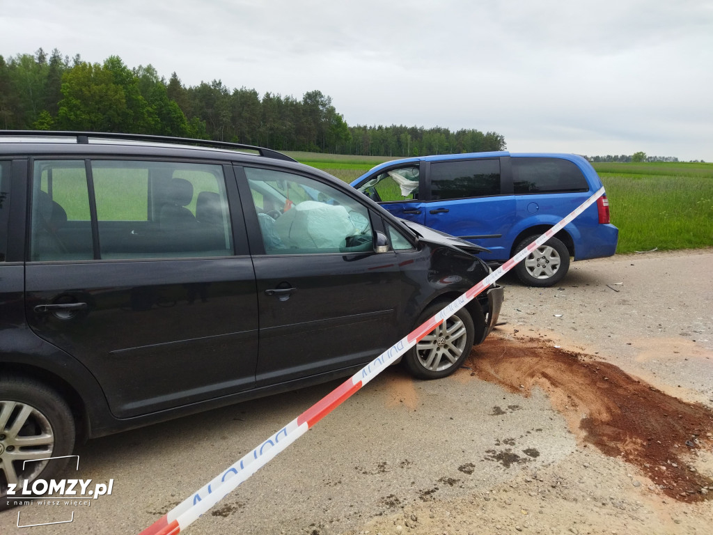 Dwoje dzieci i mężczyzna w szpitalu po wypadku w gminie Jedwabne