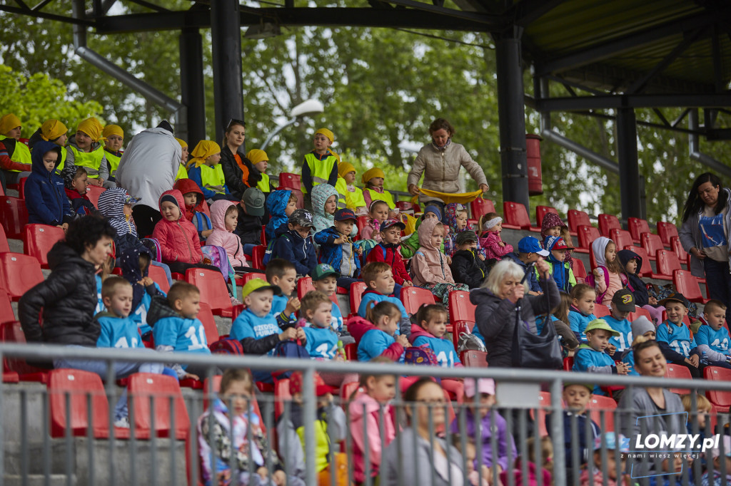 Dzień Dziecka na stadionie w Łomży - przedszkolaki