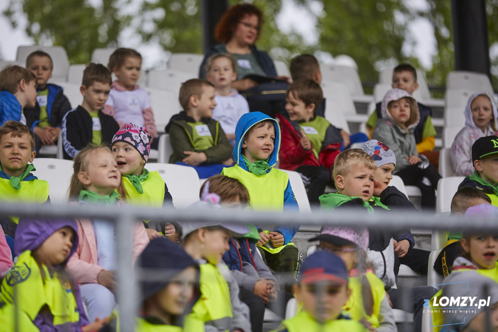 Dzień Dziecka na stadionie w Łomży - przedszkolaki