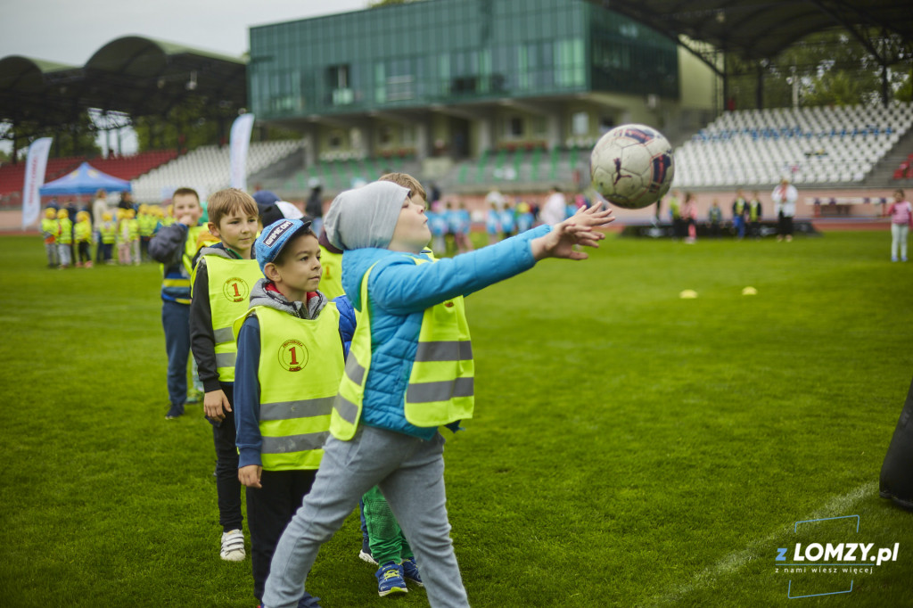 Dzień Dziecka na stadionie w Łomży - przedszkolaki