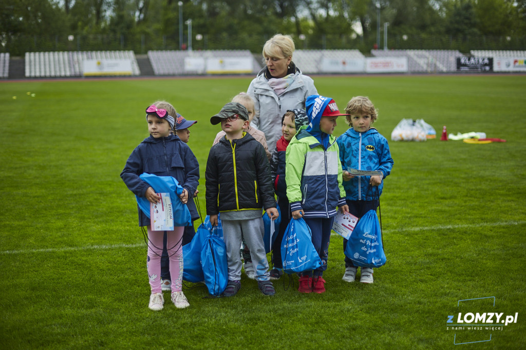 Dzień Dziecka na stadionie w Łomży - przedszkolaki