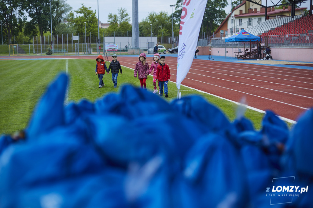 Dzień Dziecka na stadionie w Łomży - przedszkolaki