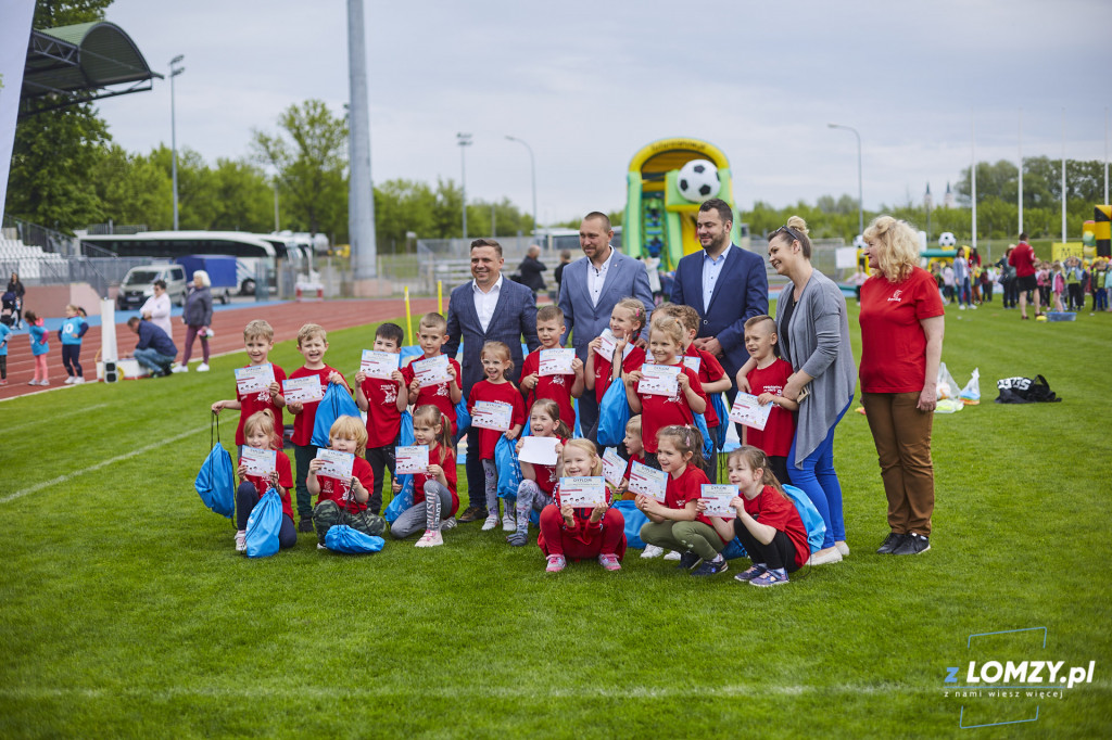Dzień Dziecka na stadionie w Łomży - przedszkolaki