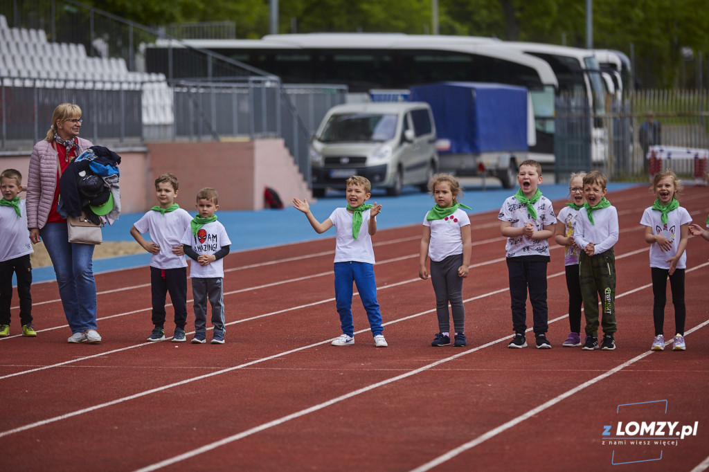 Dzień Dziecka na stadionie w Łomży - przedszkolaki
