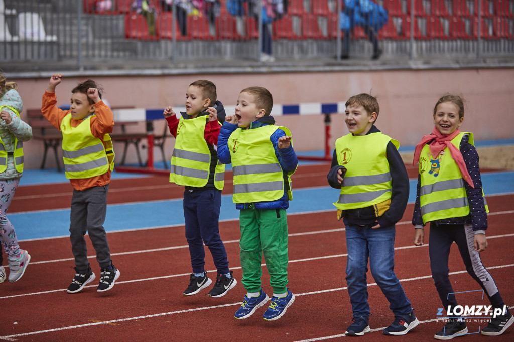 Dzień Dziecka na stadionie w Łomży - przedszkolaki