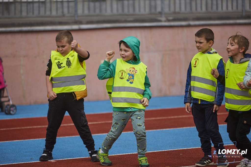 Dzień Dziecka na stadionie w Łomży - przedszkolaki