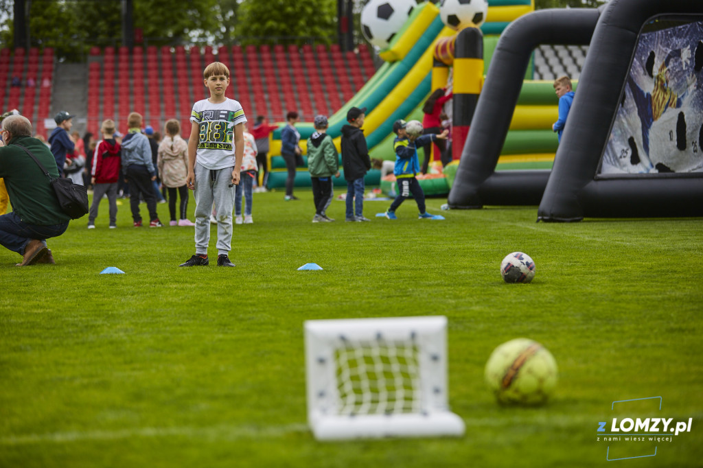 Dzień Dziecka na stadionie w Łomży - szkoły podstawoe