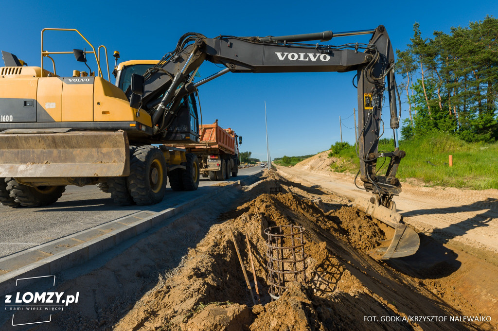 Kolno - Stawiski kolejny betonowy odcinek [VIDEO i FOTO]