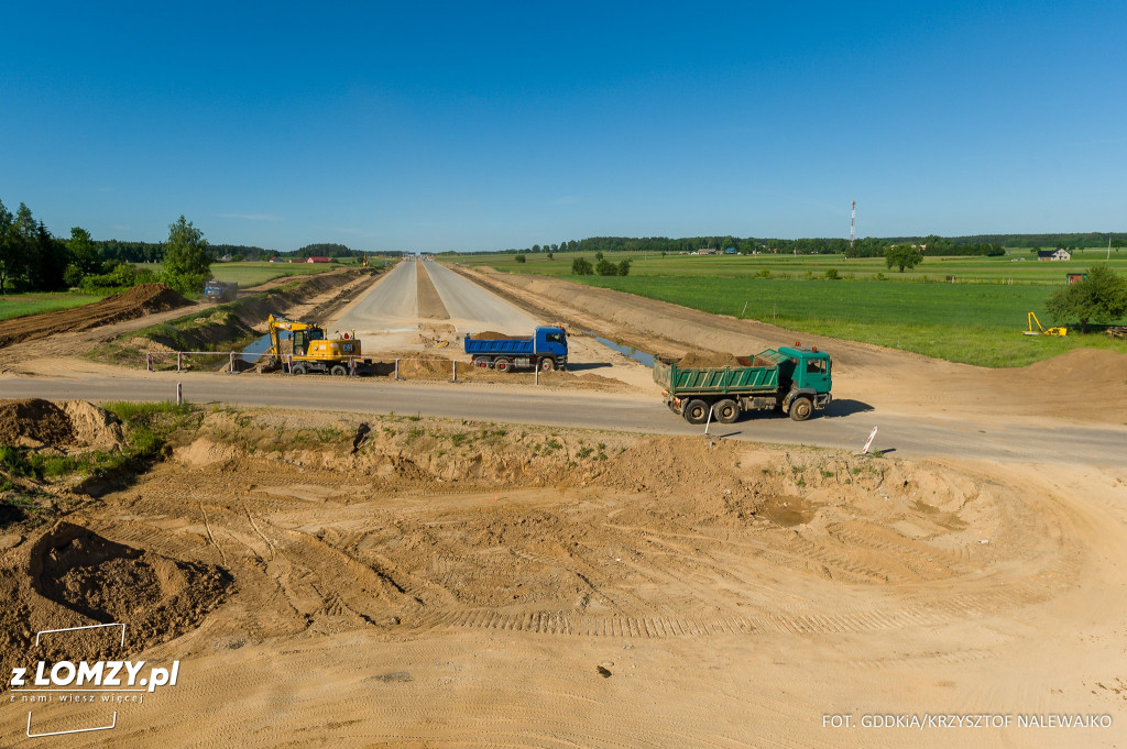 Kolno - Stawiski kolejny betonowy odcinek [VIDEO i FOTO]