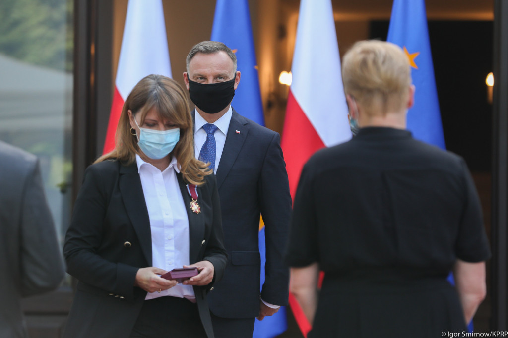 Odznaczenia od Andrzeja Dudy dla pracowników szpitala w Łomży [VIDEO i FOTO]