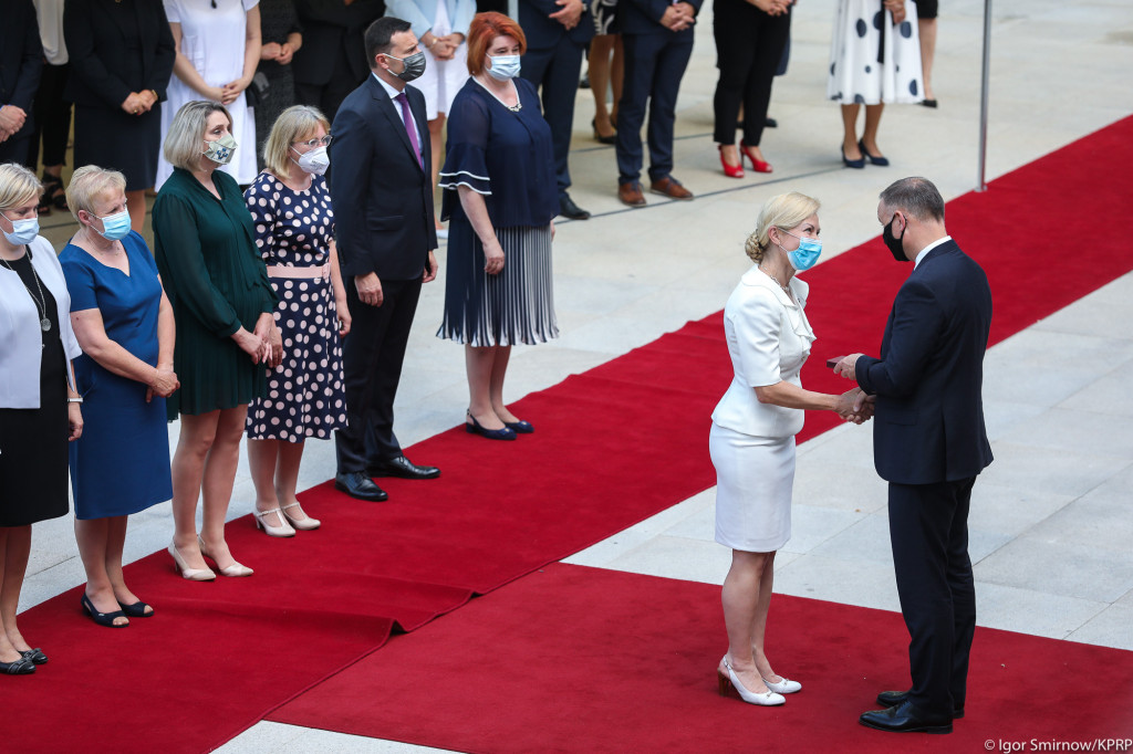 Odznaczenia od Andrzeja Dudy dla pracowników szpitala w Łomży [VIDEO i FOTO]