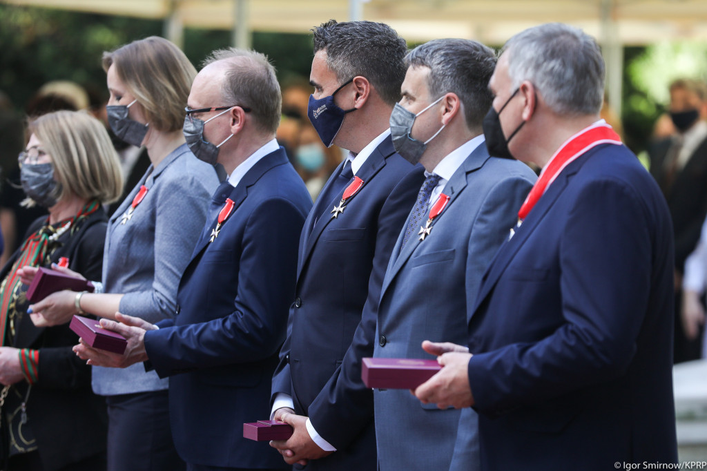 Odznaczenia od Andrzeja Dudy dla pracowników szpitala w Łomży [VIDEO i FOTO]