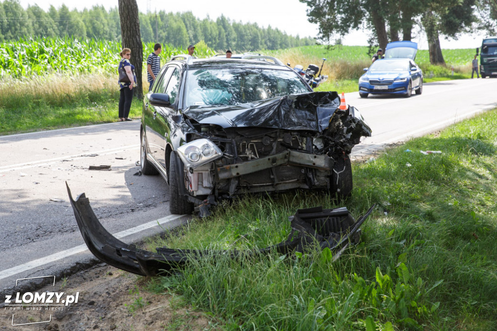 Podgórze: 4 osoby ucierpiały w wyniku zderzenia pojazdów [FOTO]