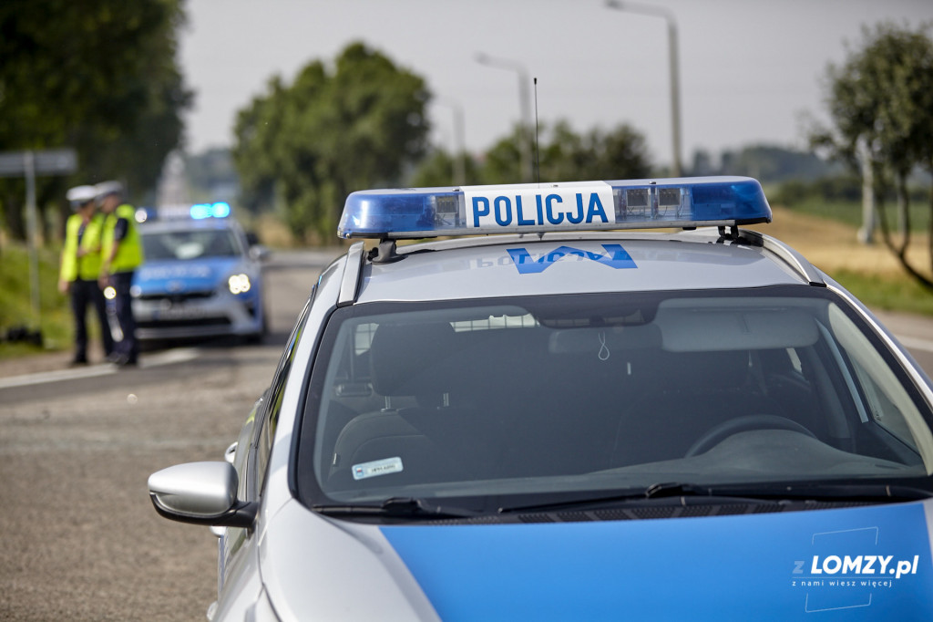 Zderzenie motocyklisty z samochodem na DK 61 [FOTO]
