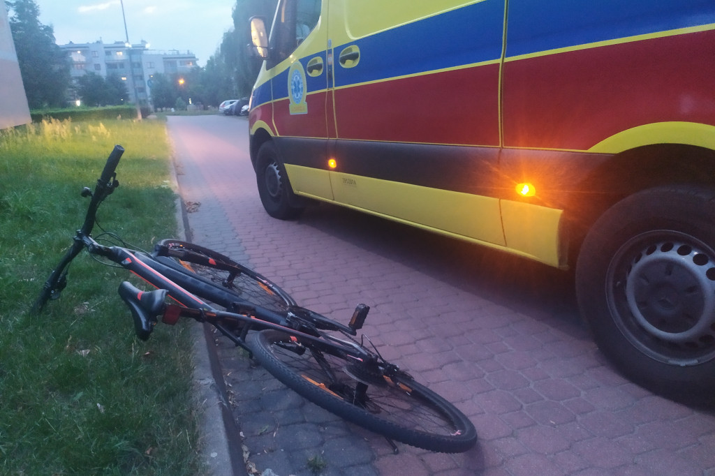 Potrącenie pieszego przez rowerzystę [FOTO]