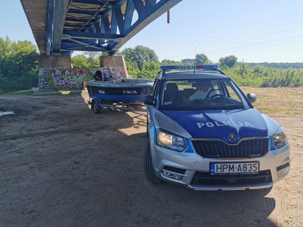 11 nietrzeźwych osób nad wodą! Policja apeluje o ostrożność [FOTO]