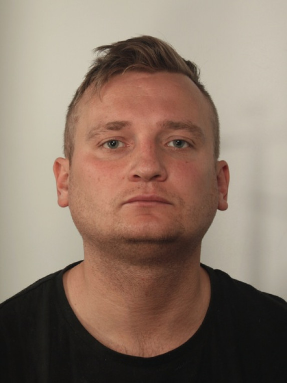 Oto oszuści poszukiwani przez Podlaską Policję [FOTO]