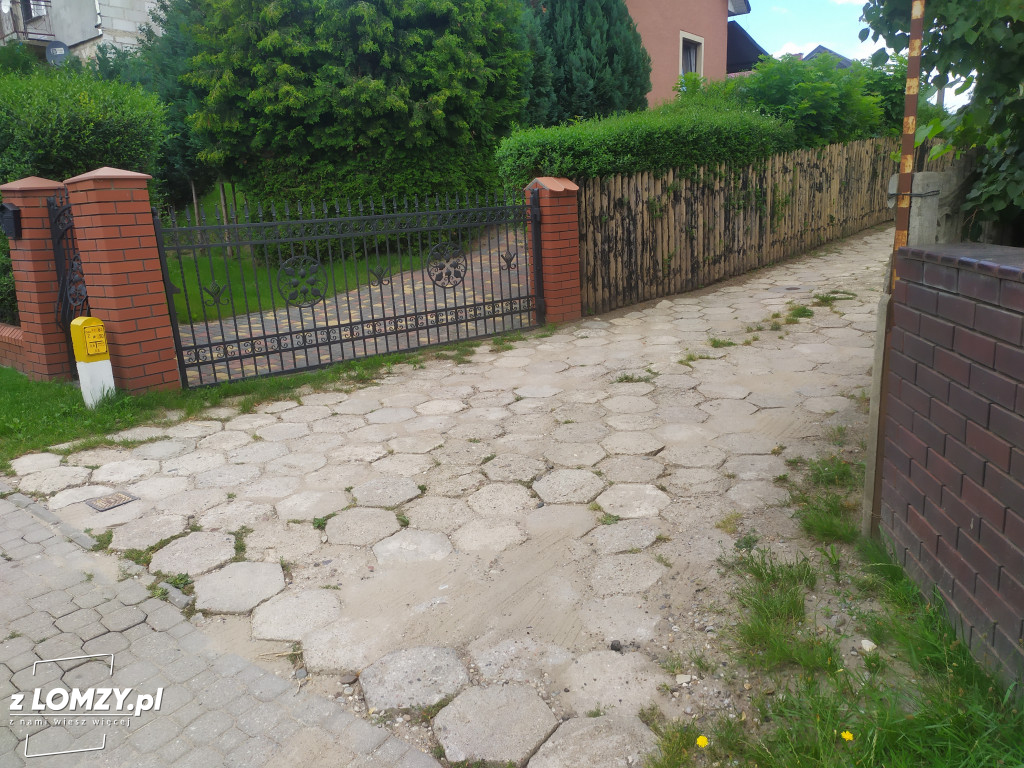Piątnica: Spór z wójtem o drogę [FOTO]