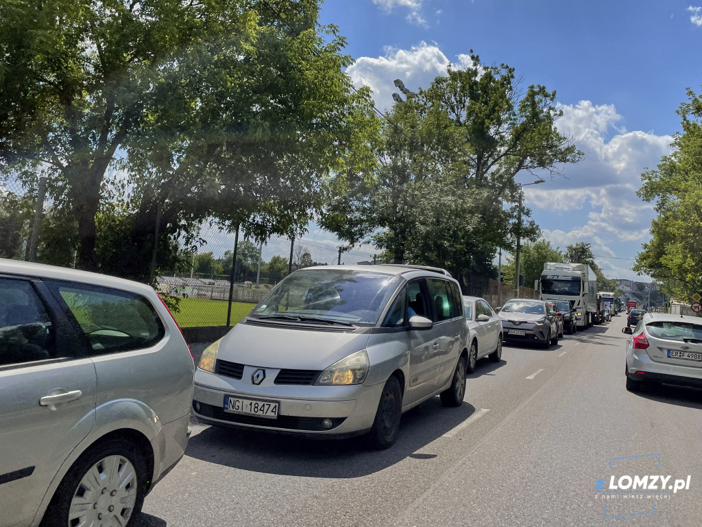 Horror na Zjeździe! Ogromne korki przez ciężarówkę! [FOTO]