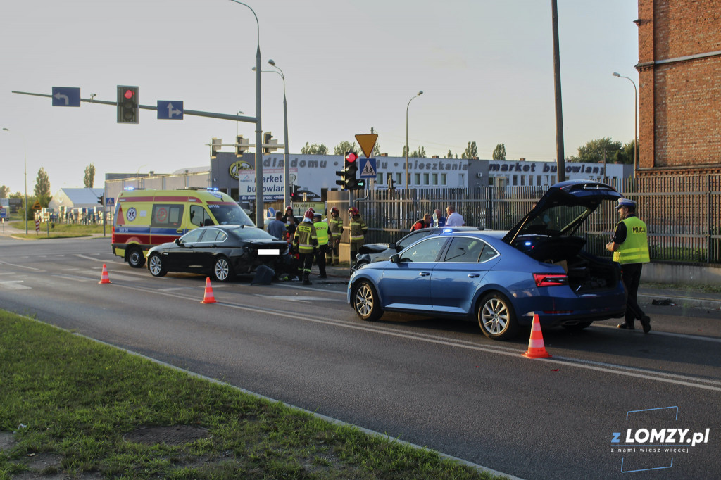 Pijany? Kierowca BMW spowodował wypadek na Przykoszarowej [FOTO]