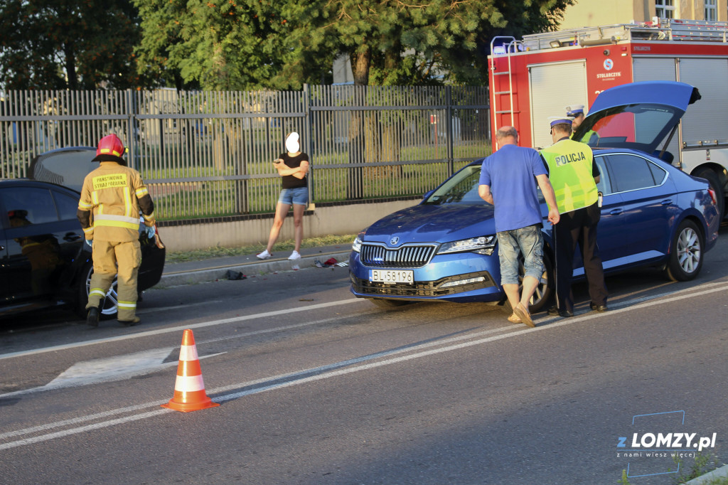 Pijany? Kierowca BMW spowodował wypadek na Przykoszarowej [FOTO]