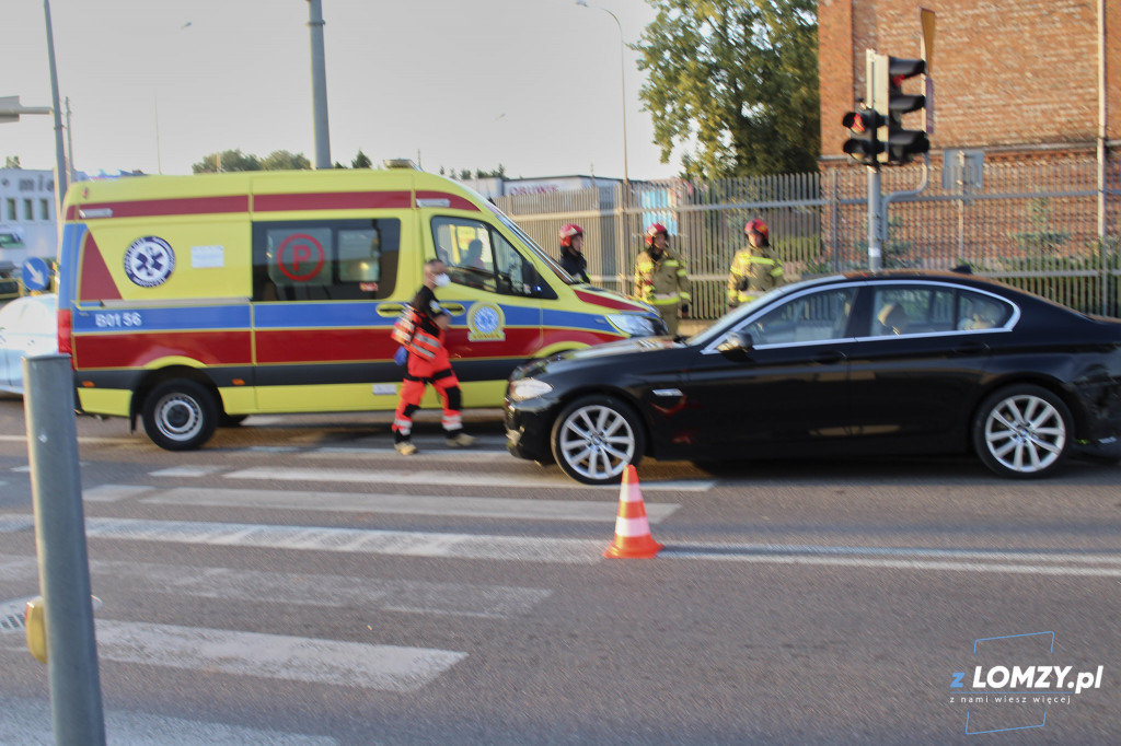 Pijany? Kierowca BMW spowodował wypadek na Przykoszarowej [FOTO]