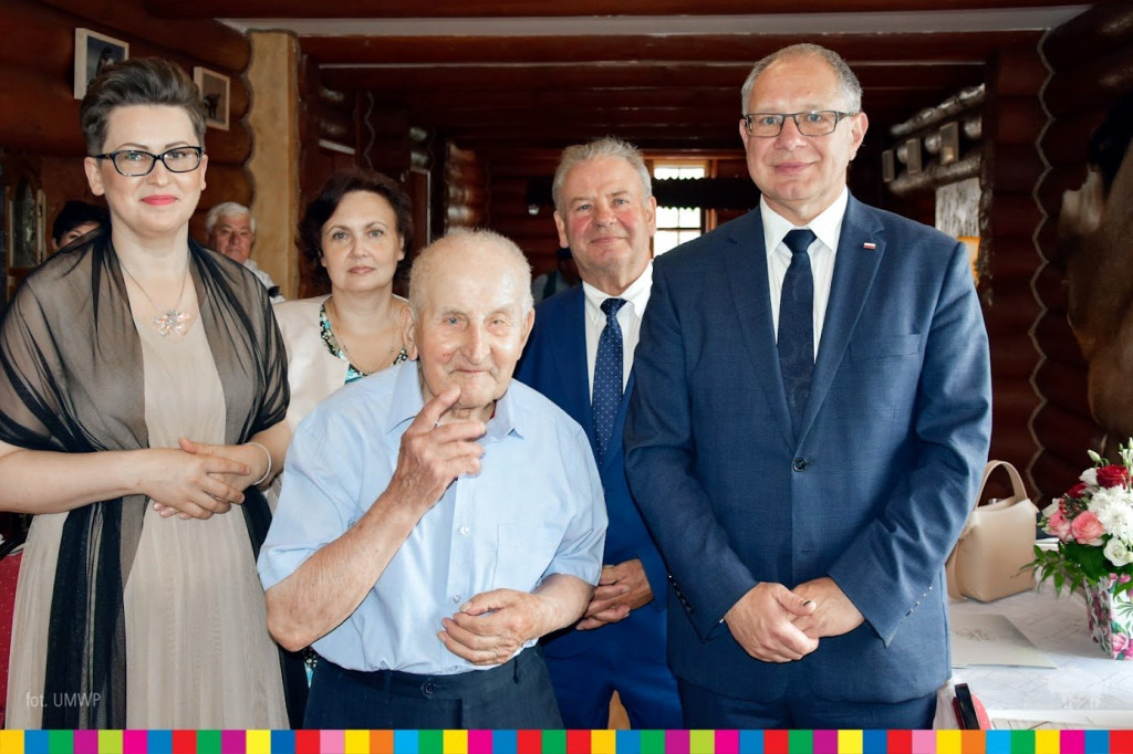 Odznaka Honorowa dla stuletniego twórcy z Wizny