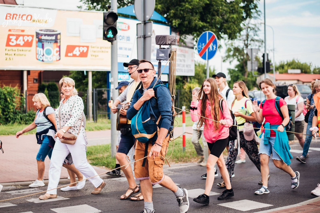 Ruszyli z Łomży w drogę do Maryi [FOTO]
