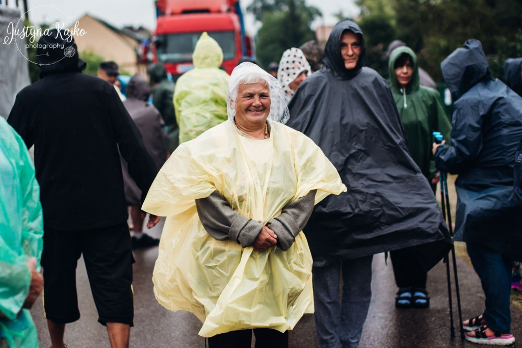 Ruszyli z Łomży w drogę do Maryi [FOTO]